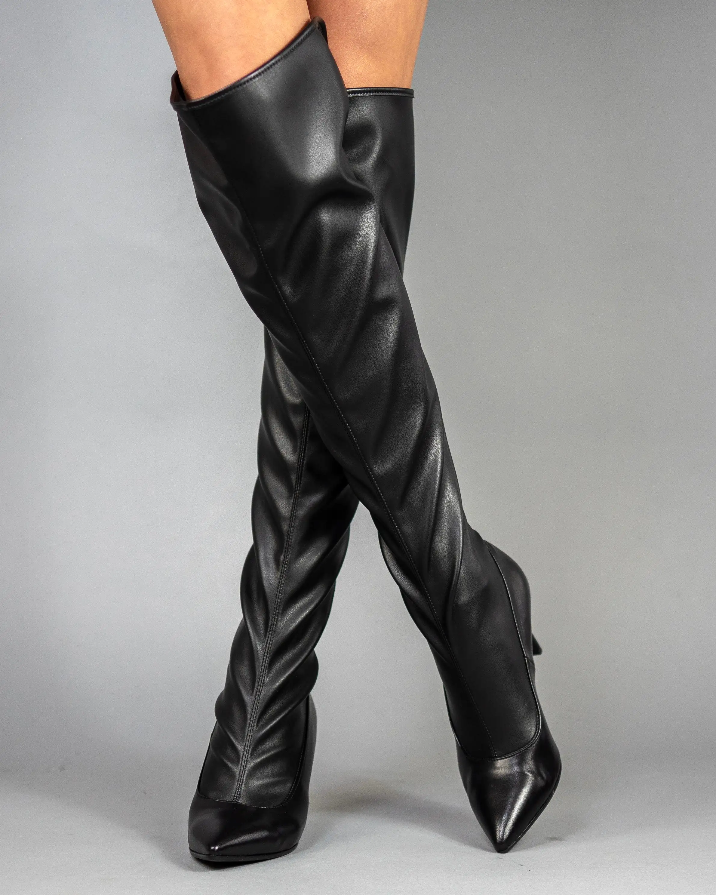 Aria Black Stretch Leather