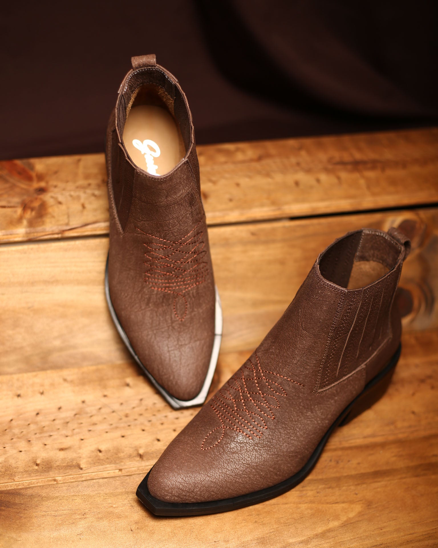 Boot Ada Brown