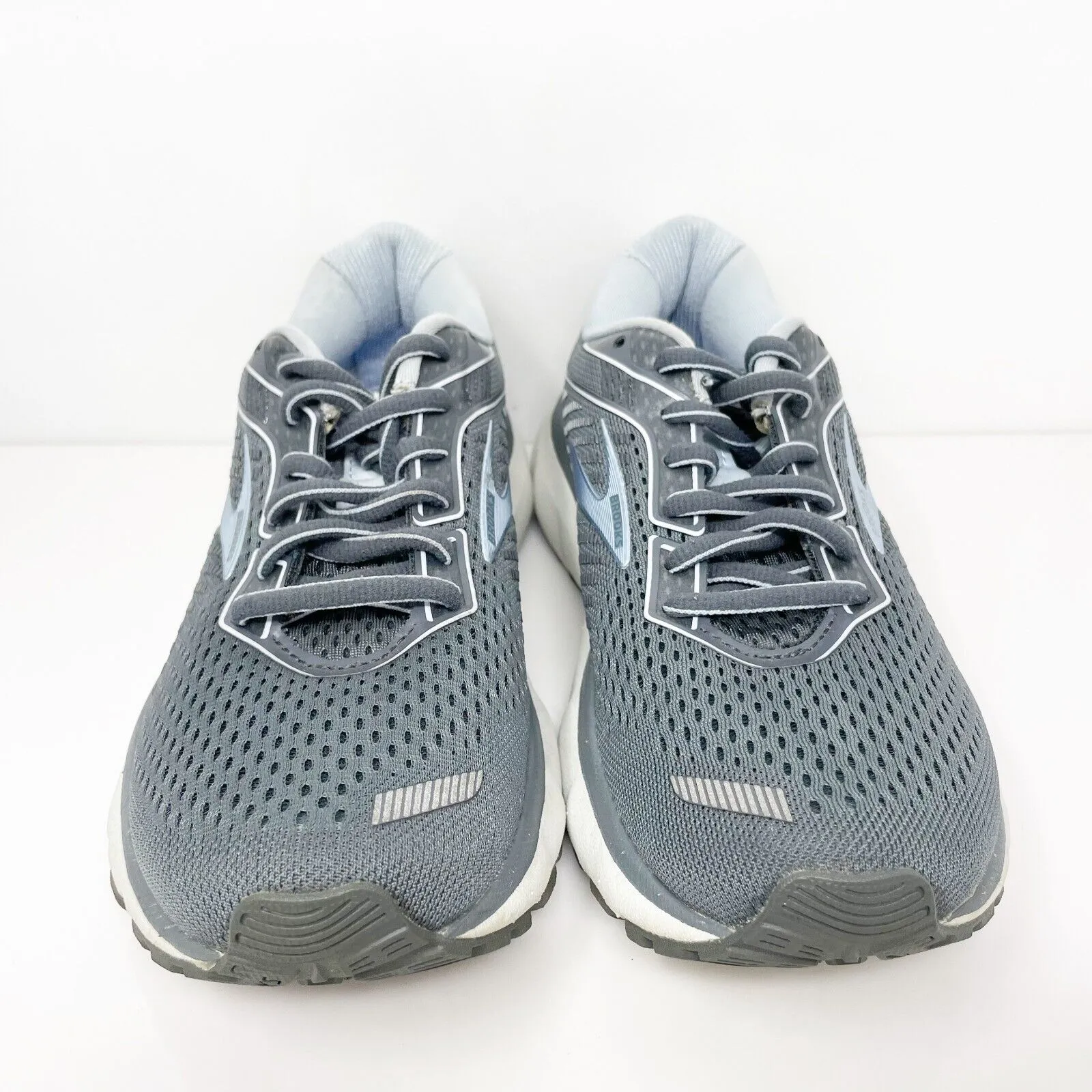 Brooks Womens Ghost 12 1203051B007 Gray Running Shoes Sneakers Size 6 B