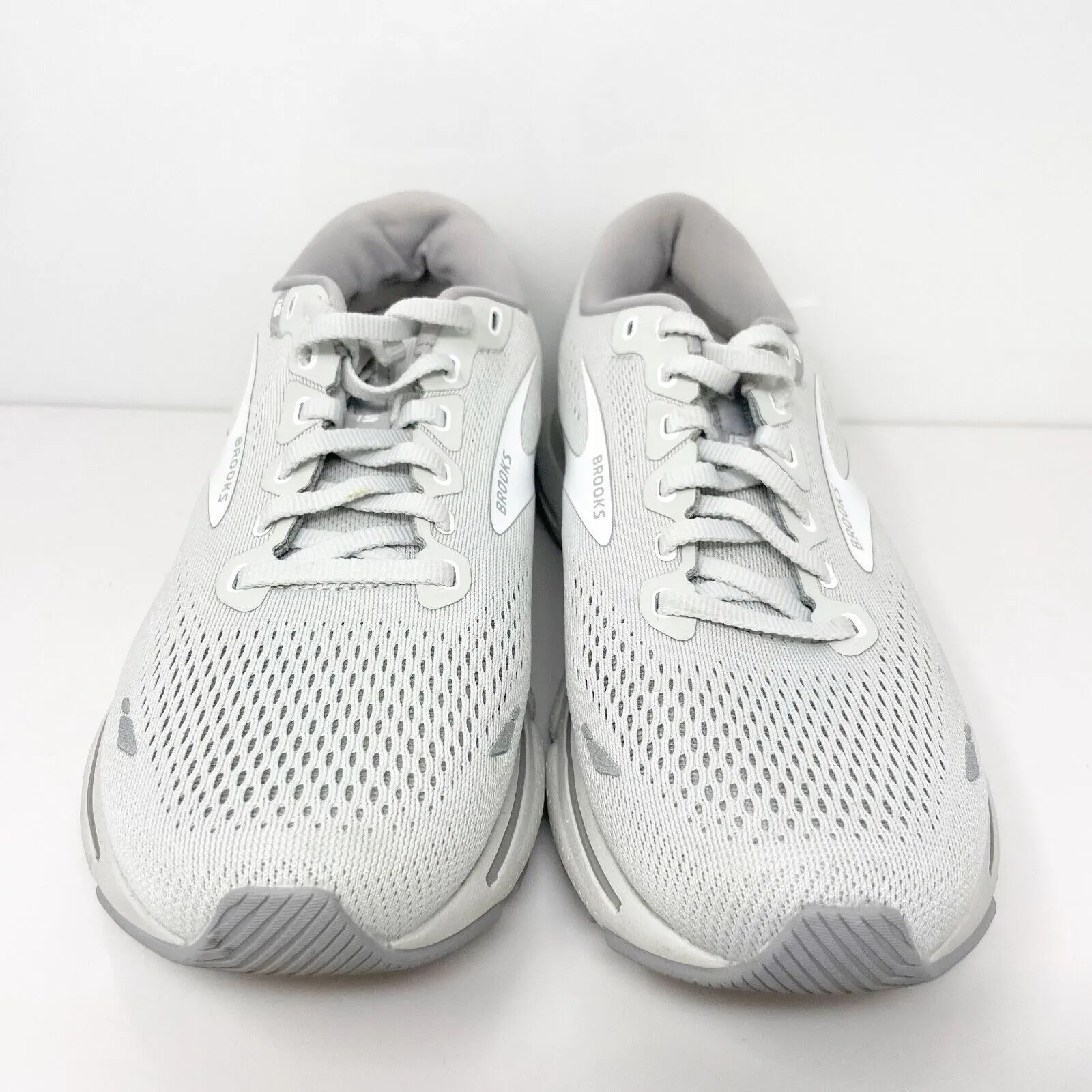 Brooks Womens Ghost 15 1203801B112 Gray Running Shoes Sneakers Size 9.5 B