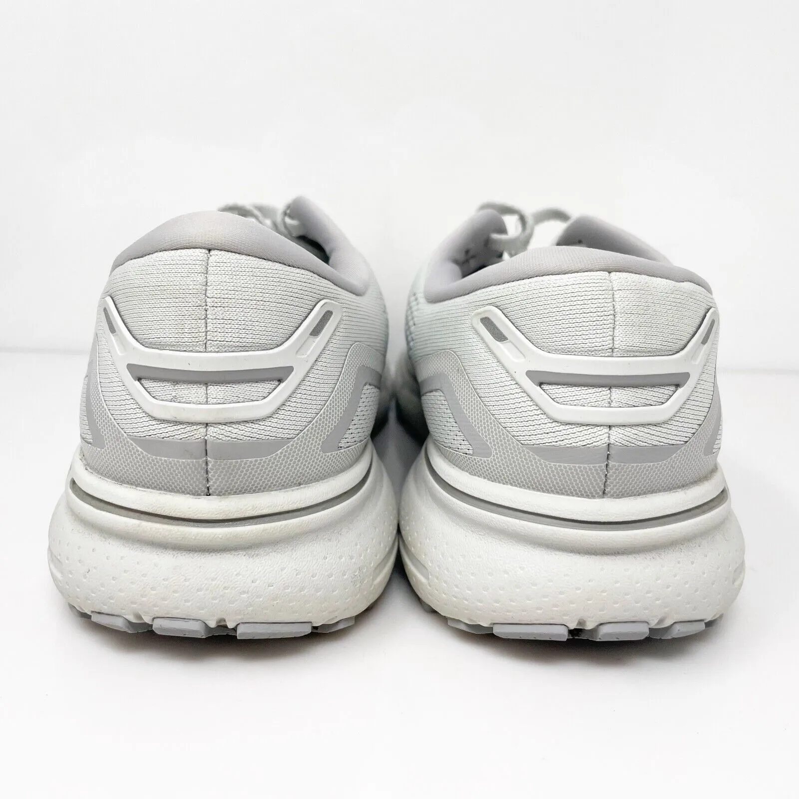 Brooks Womens Ghost 15 1203801B112 Gray Running Shoes Sneakers Size 9.5 B