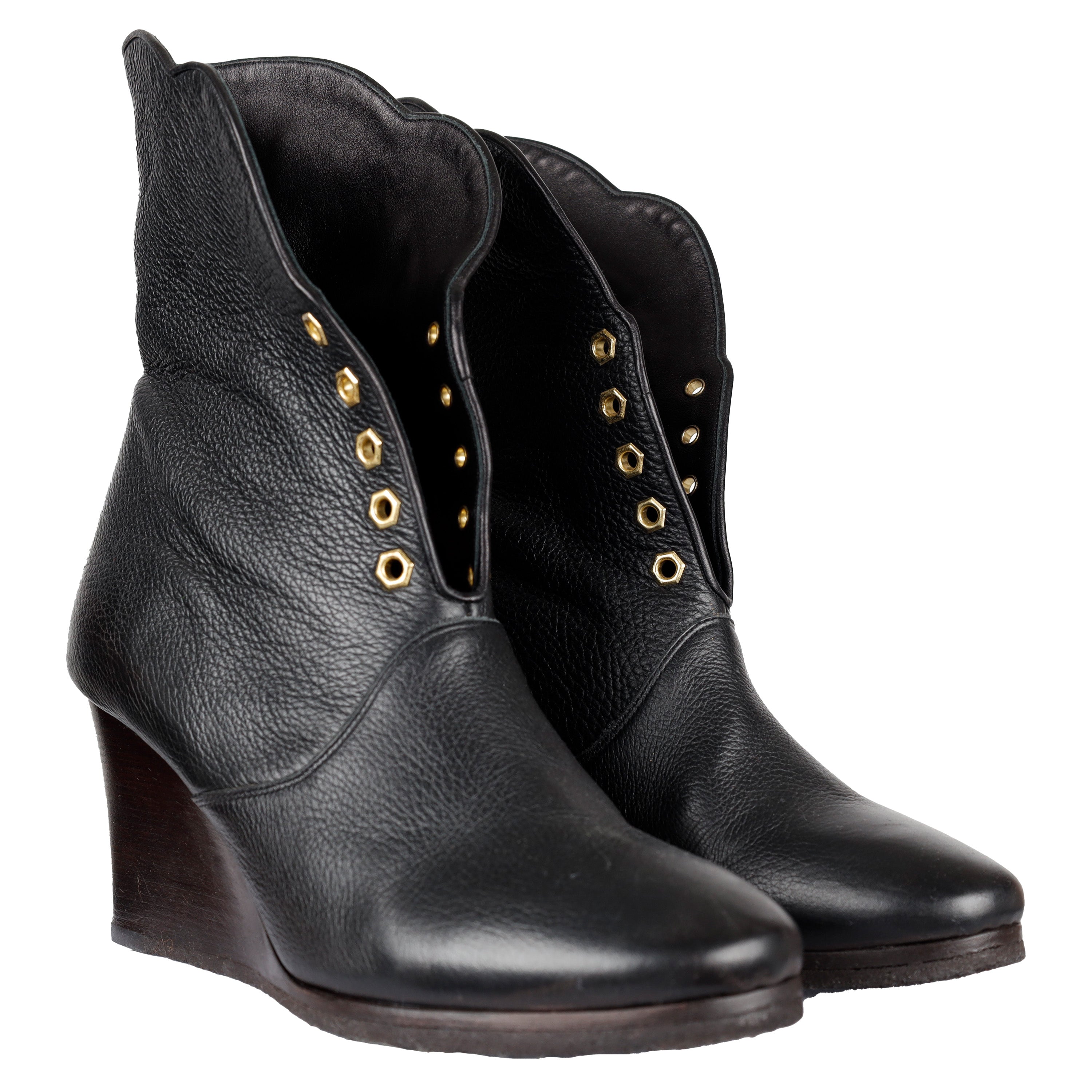 Chloe Eyelet Ankle Boots - '10s