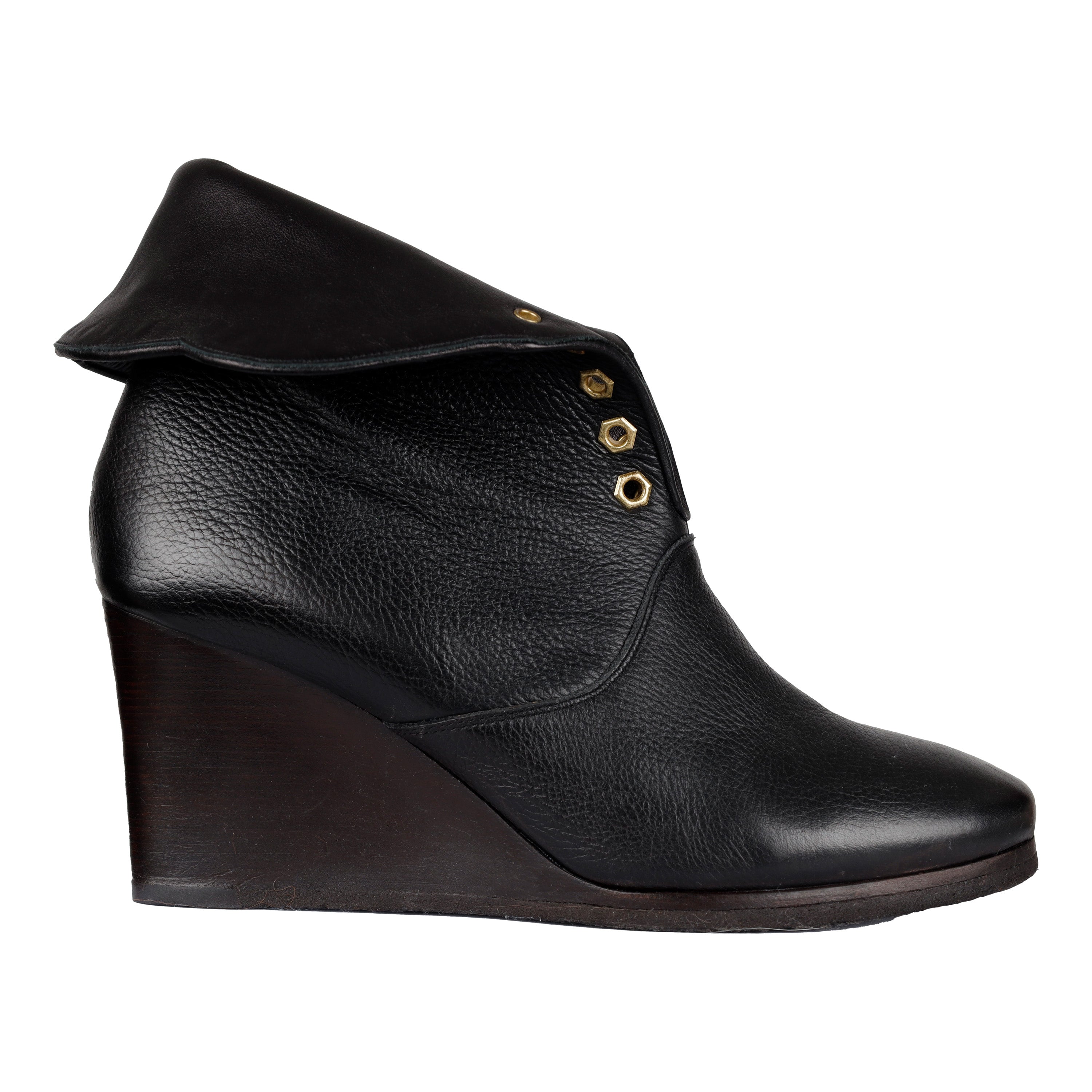 Chloe Eyelet Ankle Boots - '10s