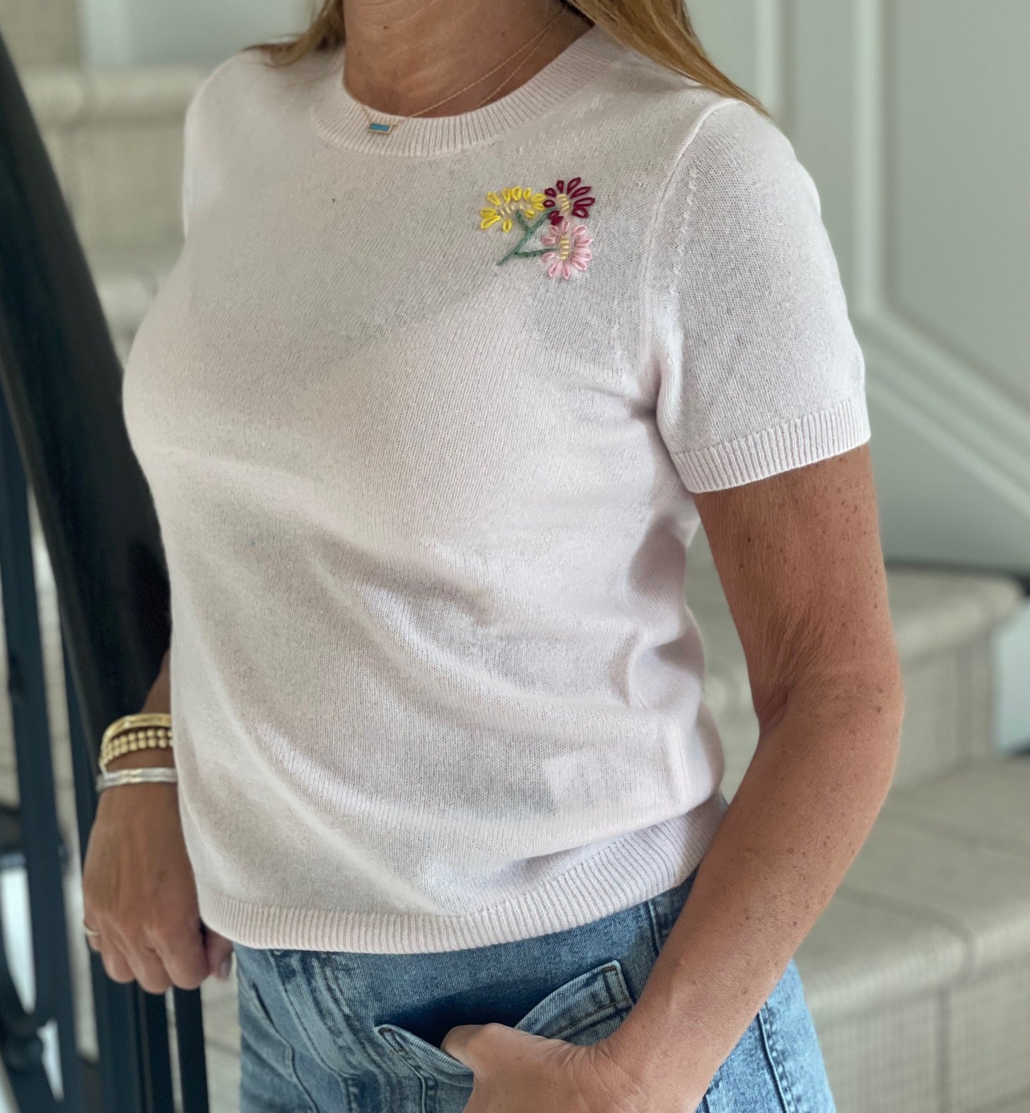 DTD Pink Short Sleeve Cashmere Sweater with hand embroidered Daisies