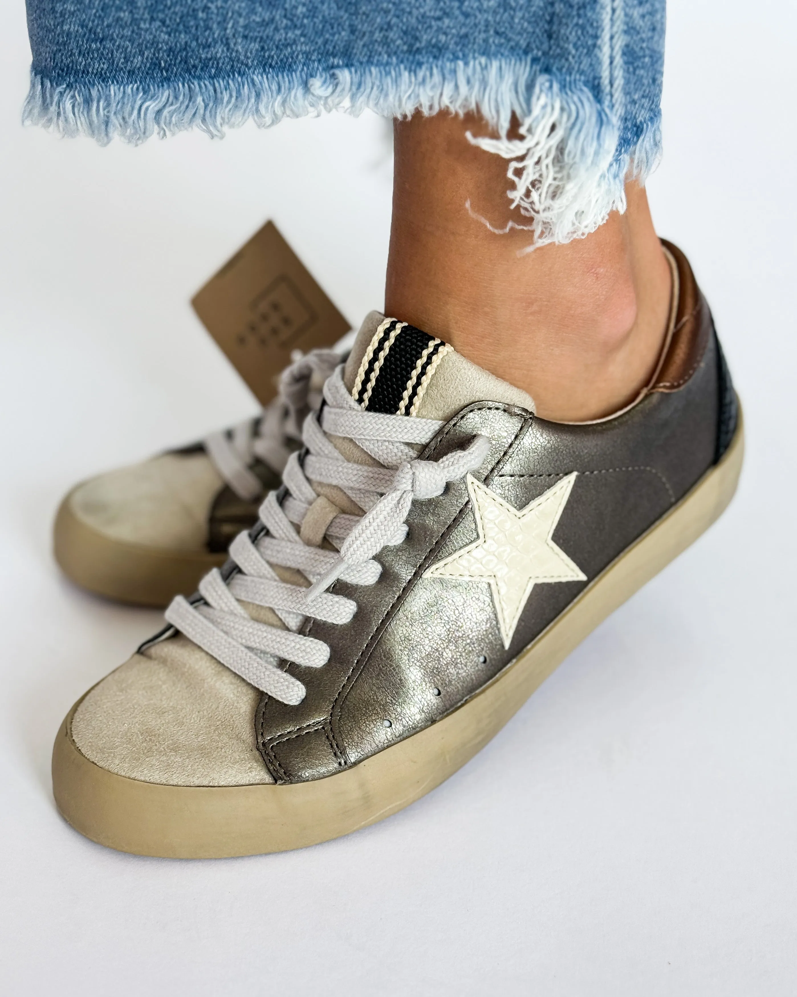 Paula Sneaker in Metal