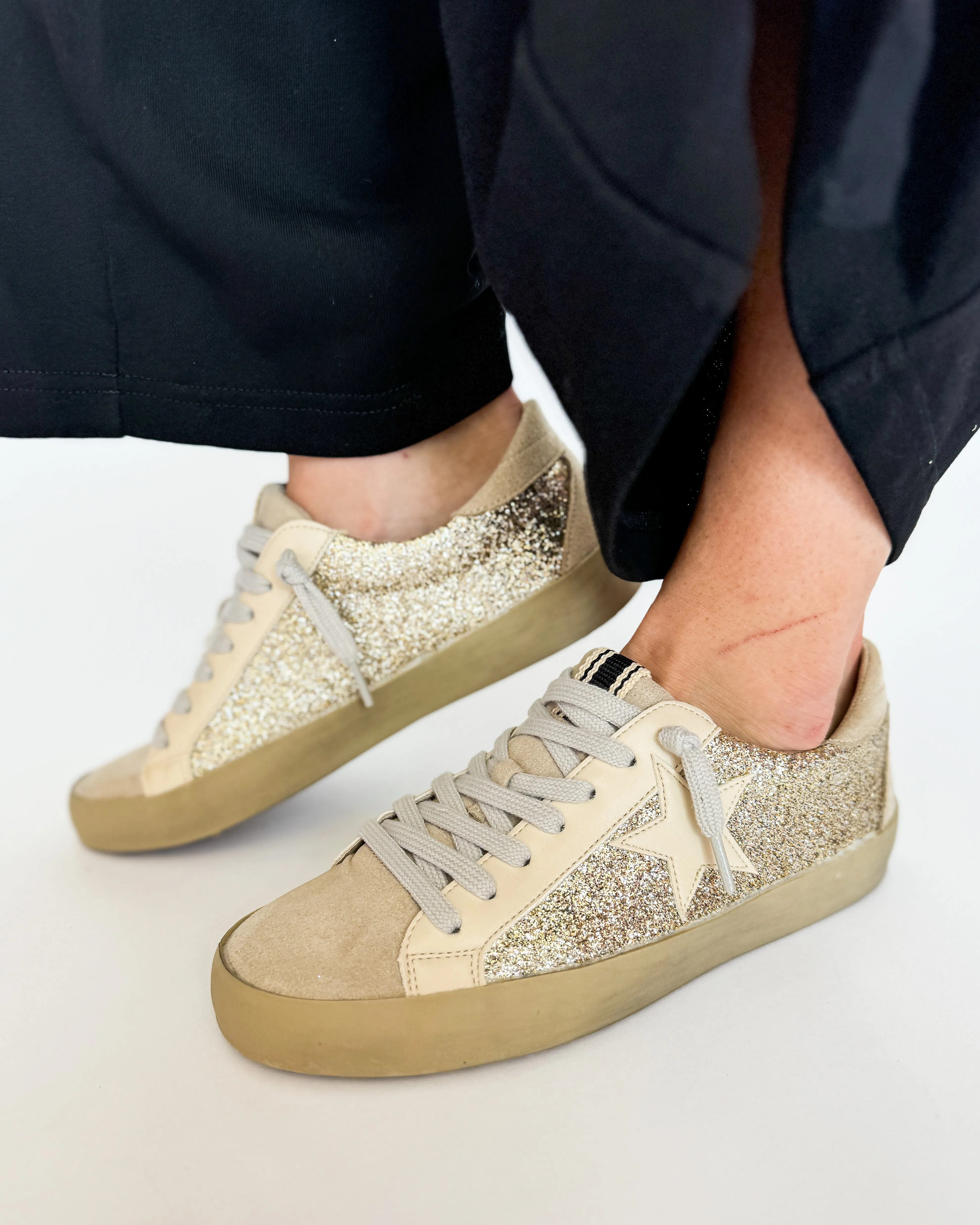 Paula Sneakers in Gold Glitter