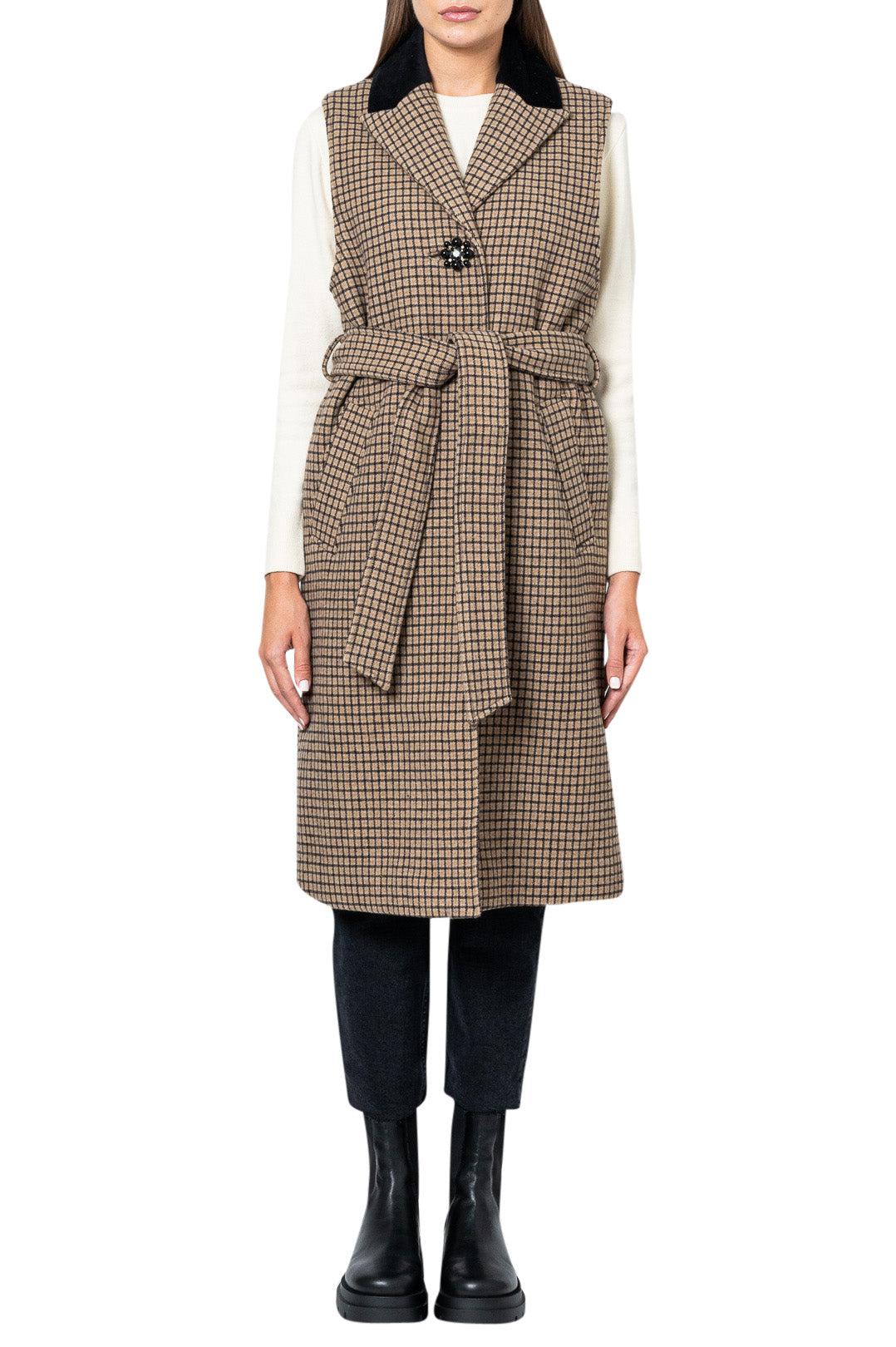 Sleeveless check trench coat