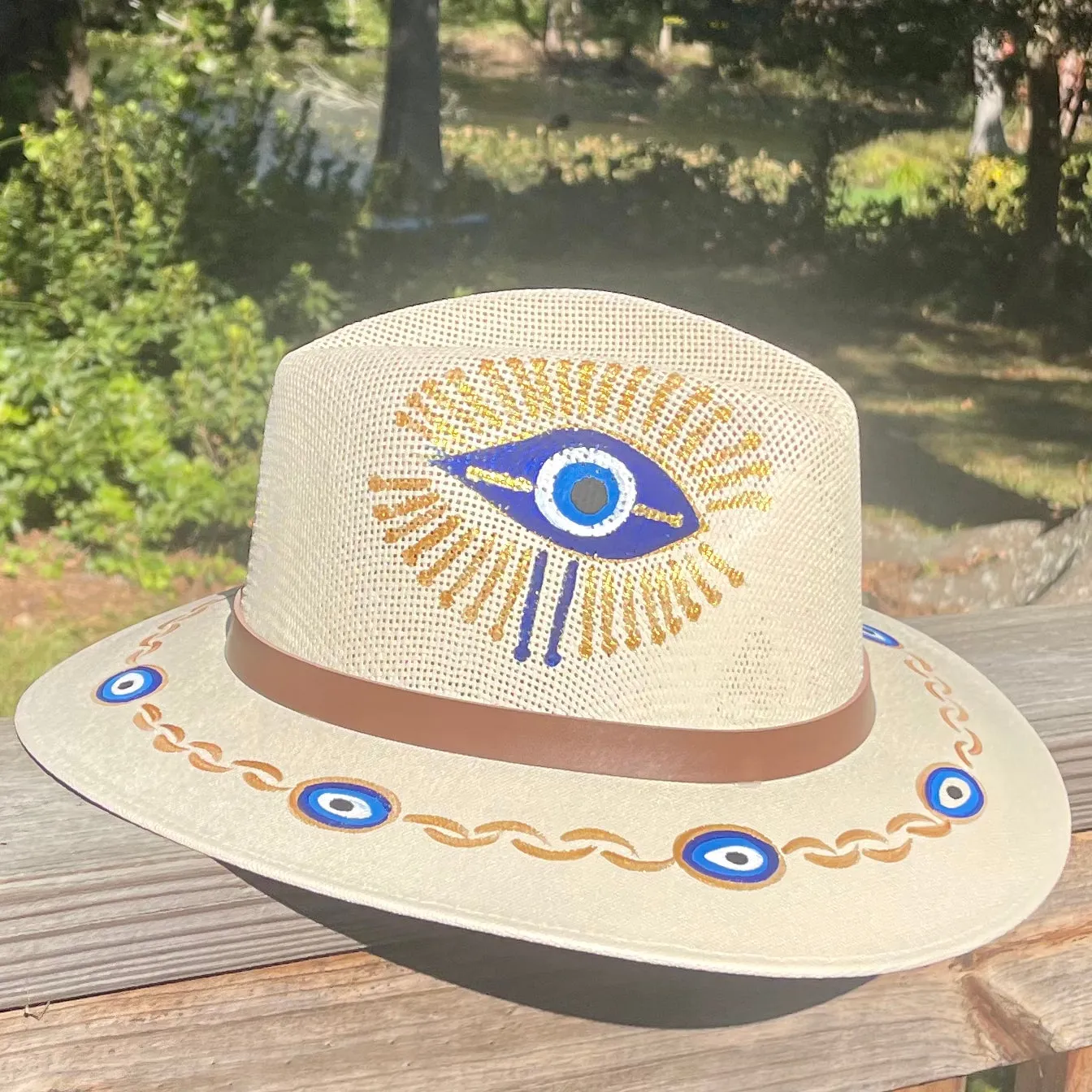 Sombrero Cream & Blue/ Gold Side Eye