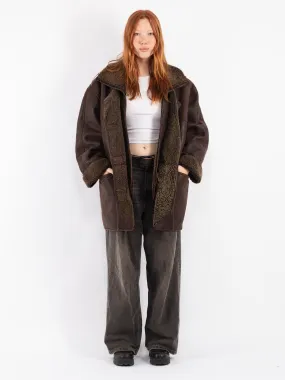 Vintage 90's Women Oversized Sheepskin Coat in Brown