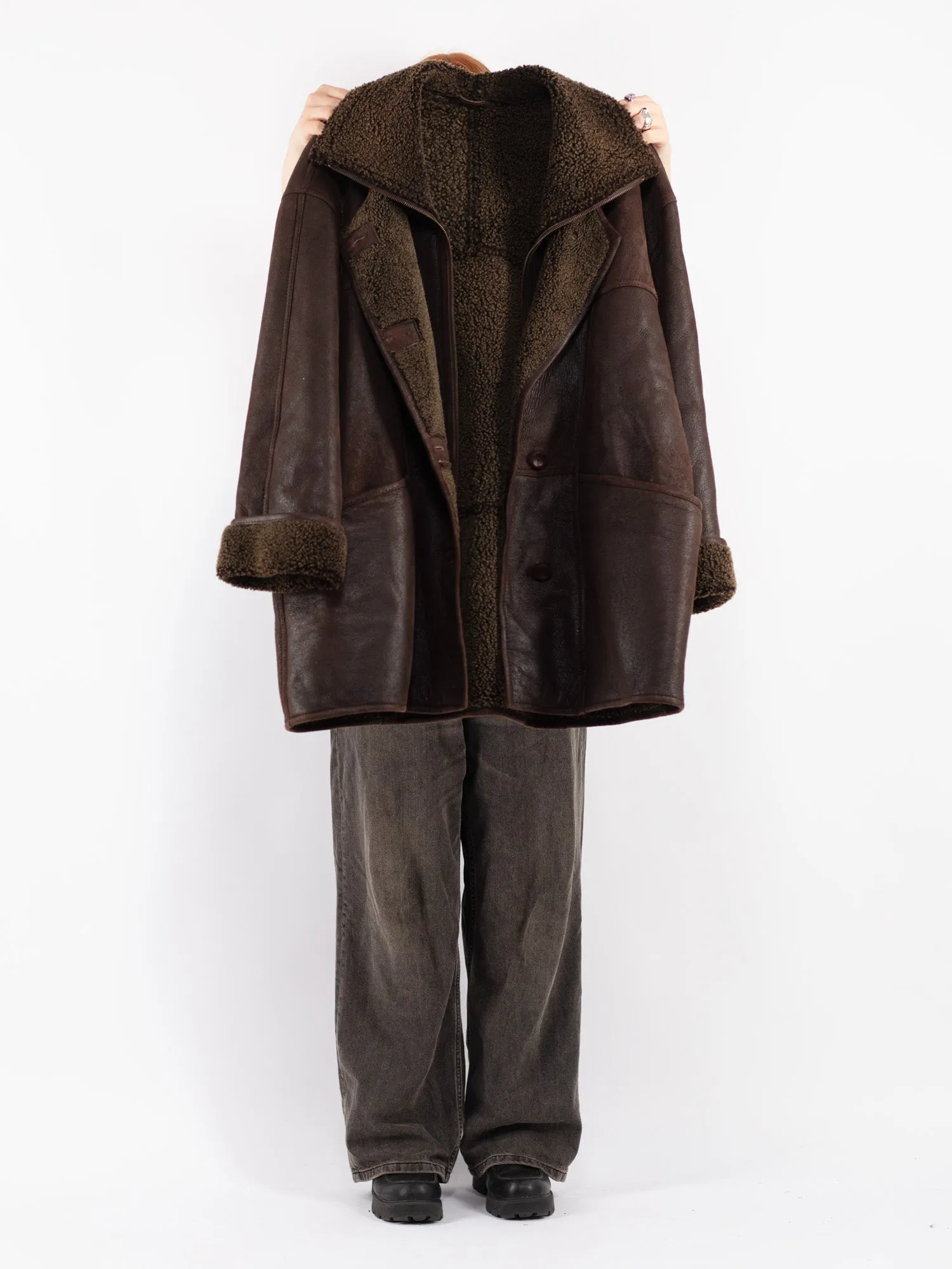 Vintage 90's Women Oversized Sheepskin Coat in Brown